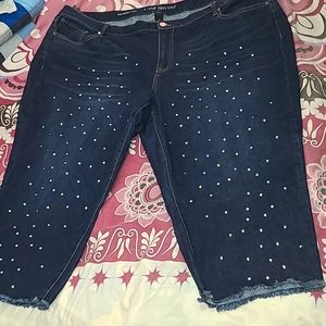 Lane bryant studded girlfriend crop denim jeans 28